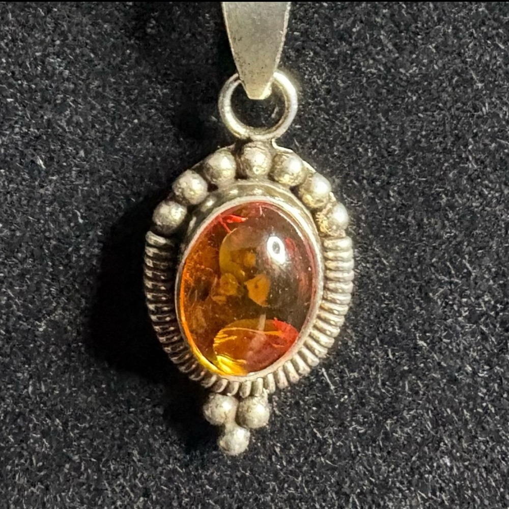 Pendant SORAN Genuine Amber 925 Sterling Silver signed Dainty Feminine Pendant - Picture 4 of 4